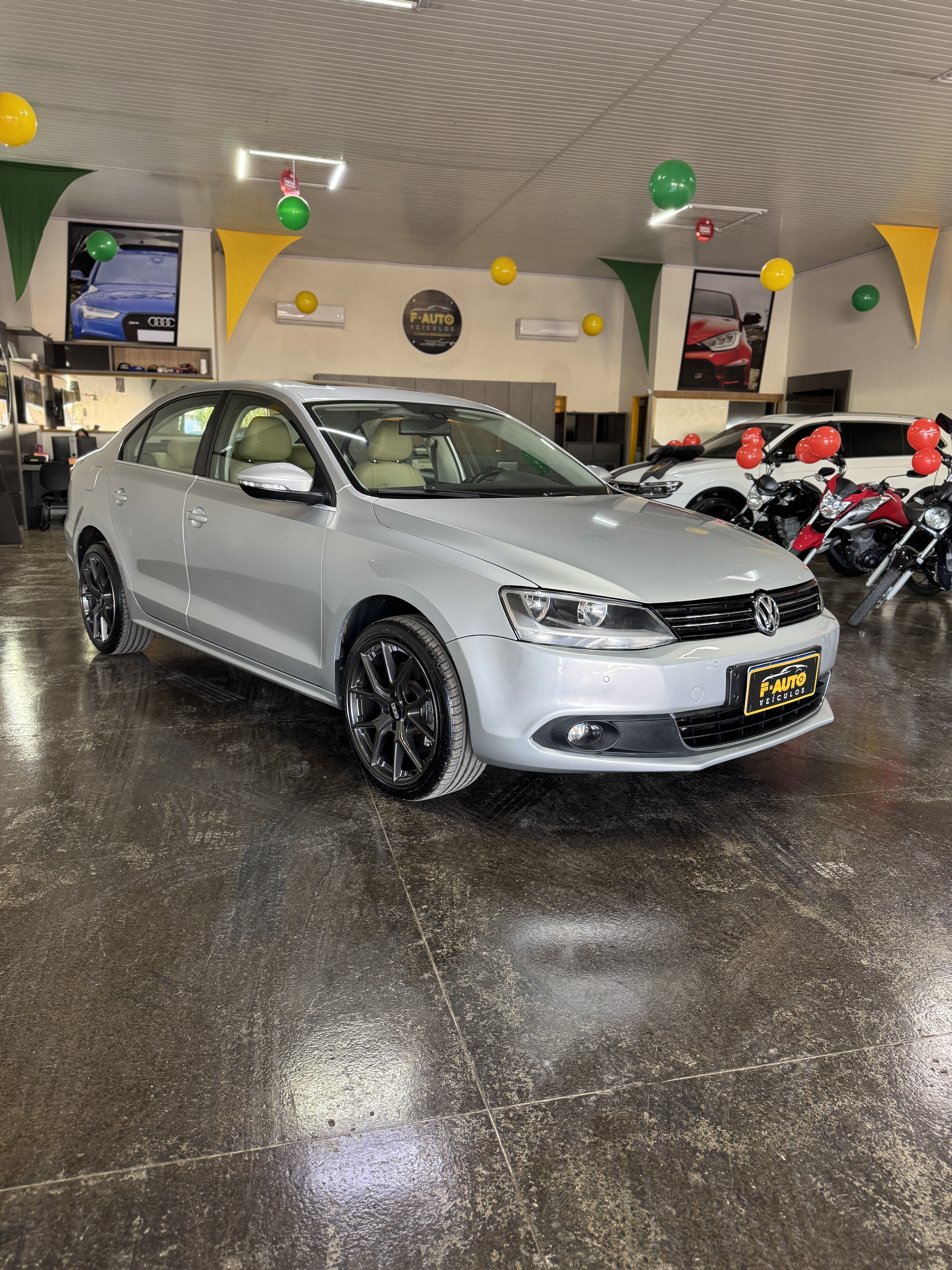 Volkswagen Jetta High Line 2013